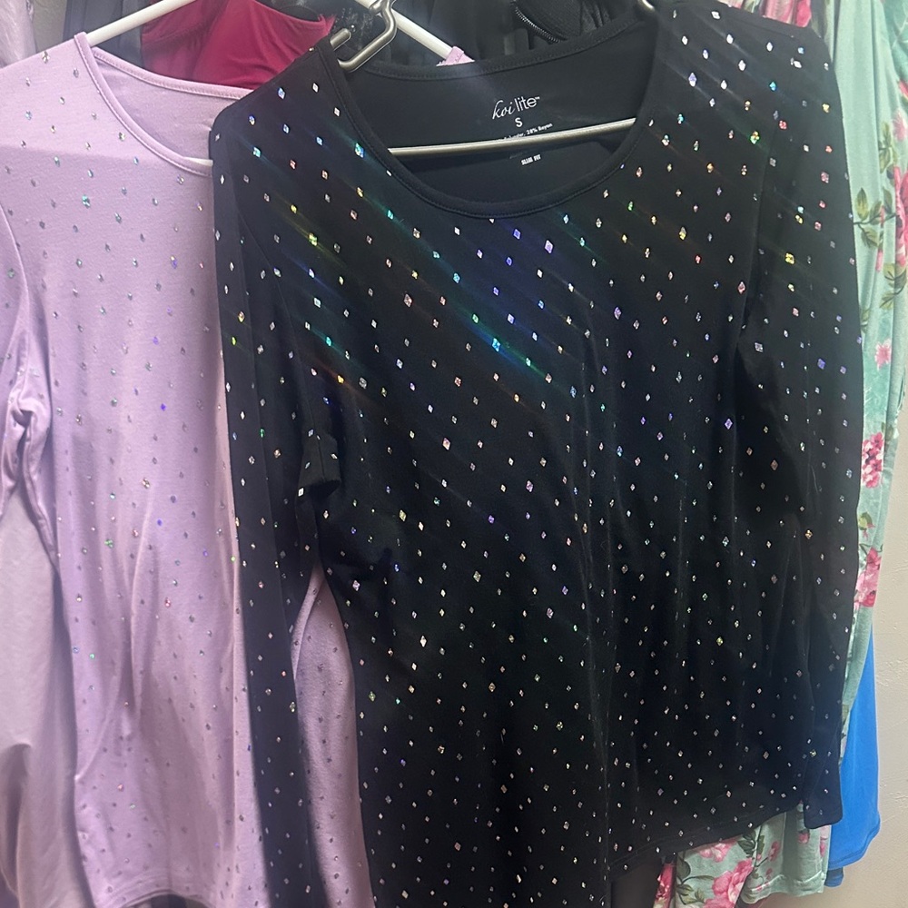 Kensie Black Long-Sleeve Holographic Dot Tee